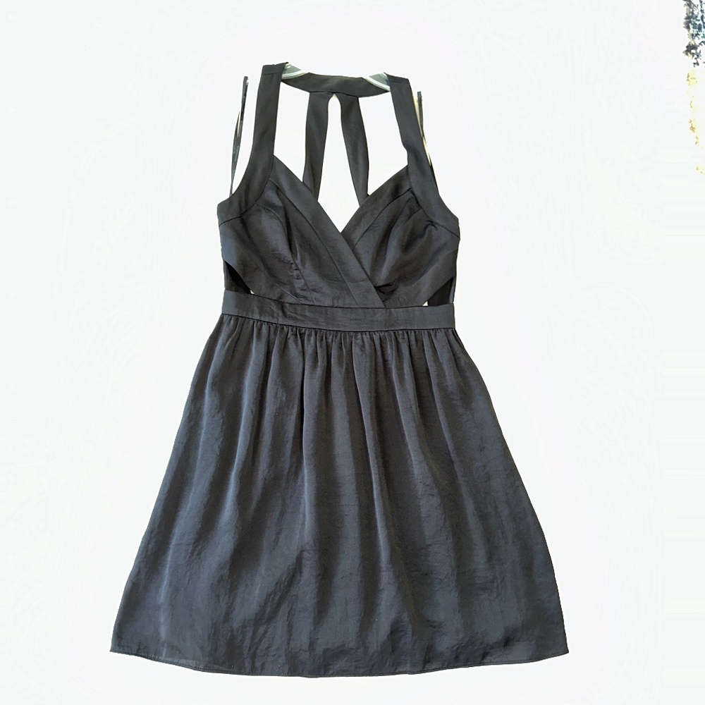 BCBG SIZE 4 little black dress new with tag